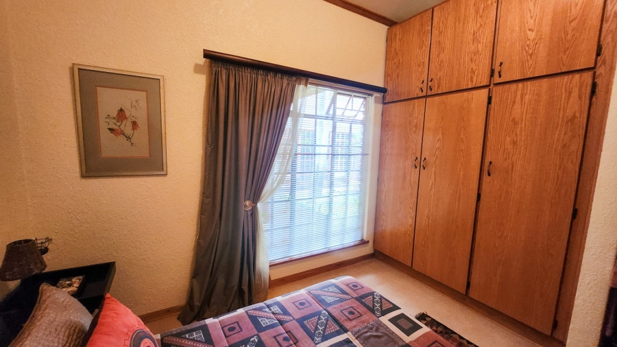 5 Bedroom Property for Sale in Wilkoppies North West